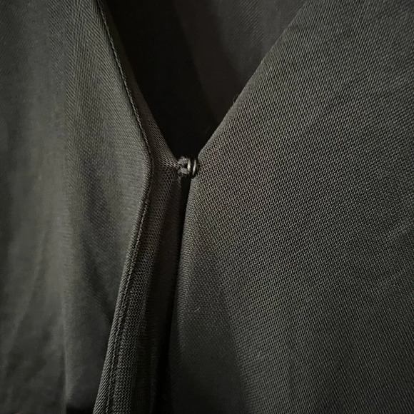 Le Chateau blouse sheer arms - Picture 6 of 7